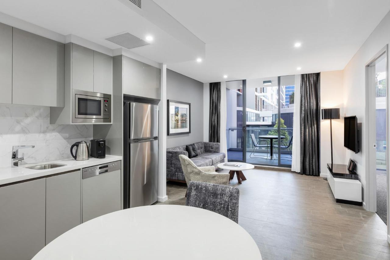 Meriton Suites Mascot Central Sydney Eksteriør bilde A typical apartment at the hotel