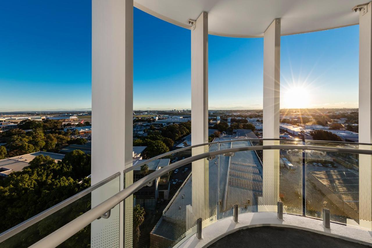 Meriton Suites Mascot Central Sydney Eksteriør bilde The view from the 20th floor of the tower