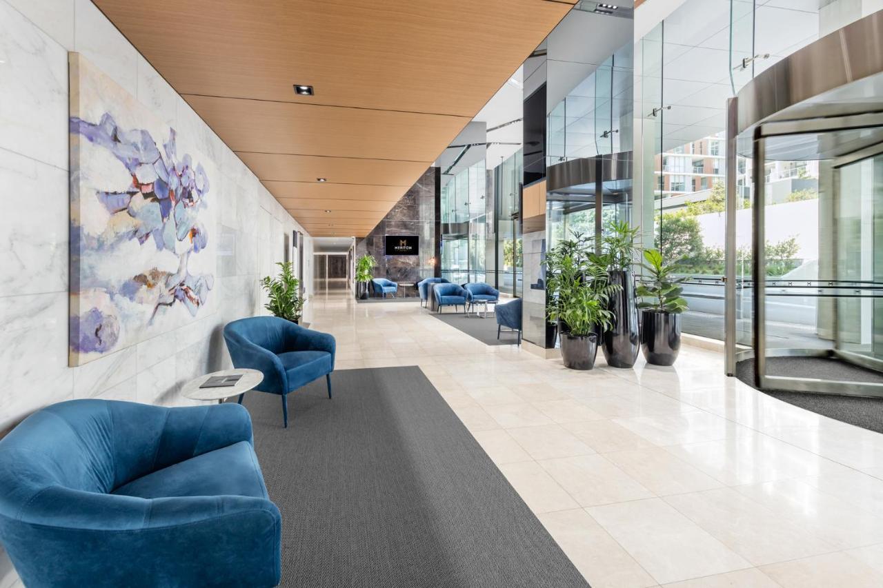 Meriton Suites Mascot Central Sydney Eksteriør bilde The lobby of the hotel